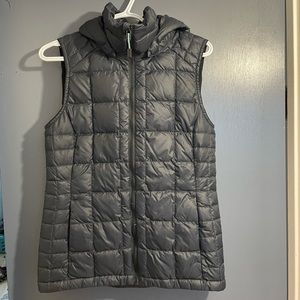 Women's Burton [ak] Baker Down Vest in Black size Medium